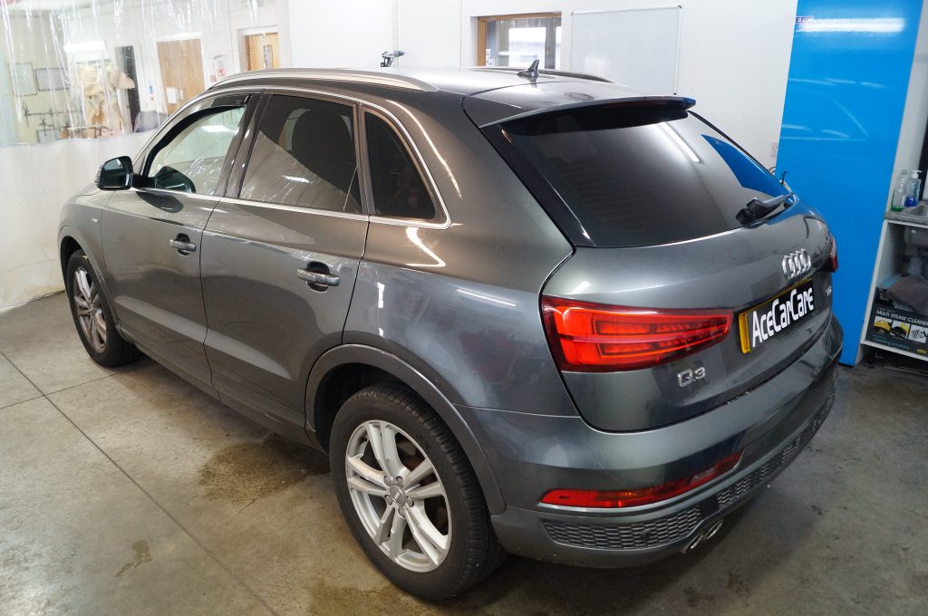 Dark Smoke Window Tint 2 Audi_Q3_Window_Tint_Review-min